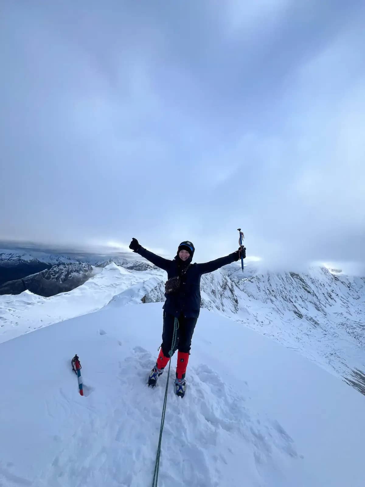 Nevado Vallunaraju 5686m